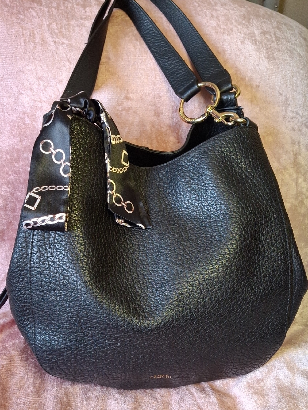 EUC VINCE CAMUTO Black Leather Large Hobo Bag with Scarf Accent